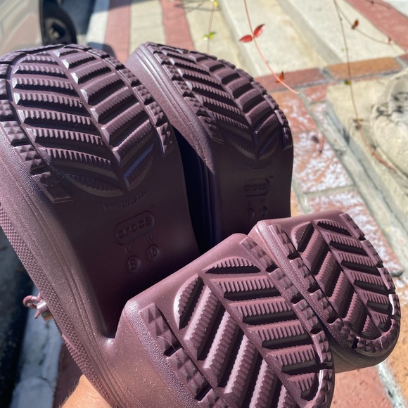 CROCS Women's Heeled Clogs in Deep Plum size 10 - Picture 4 of 4